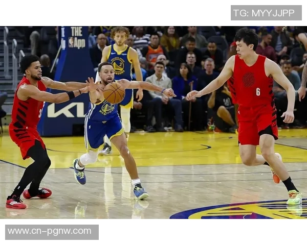 媒体人热评杨瀚森进步显著库里获得圆柱体称号引发热议